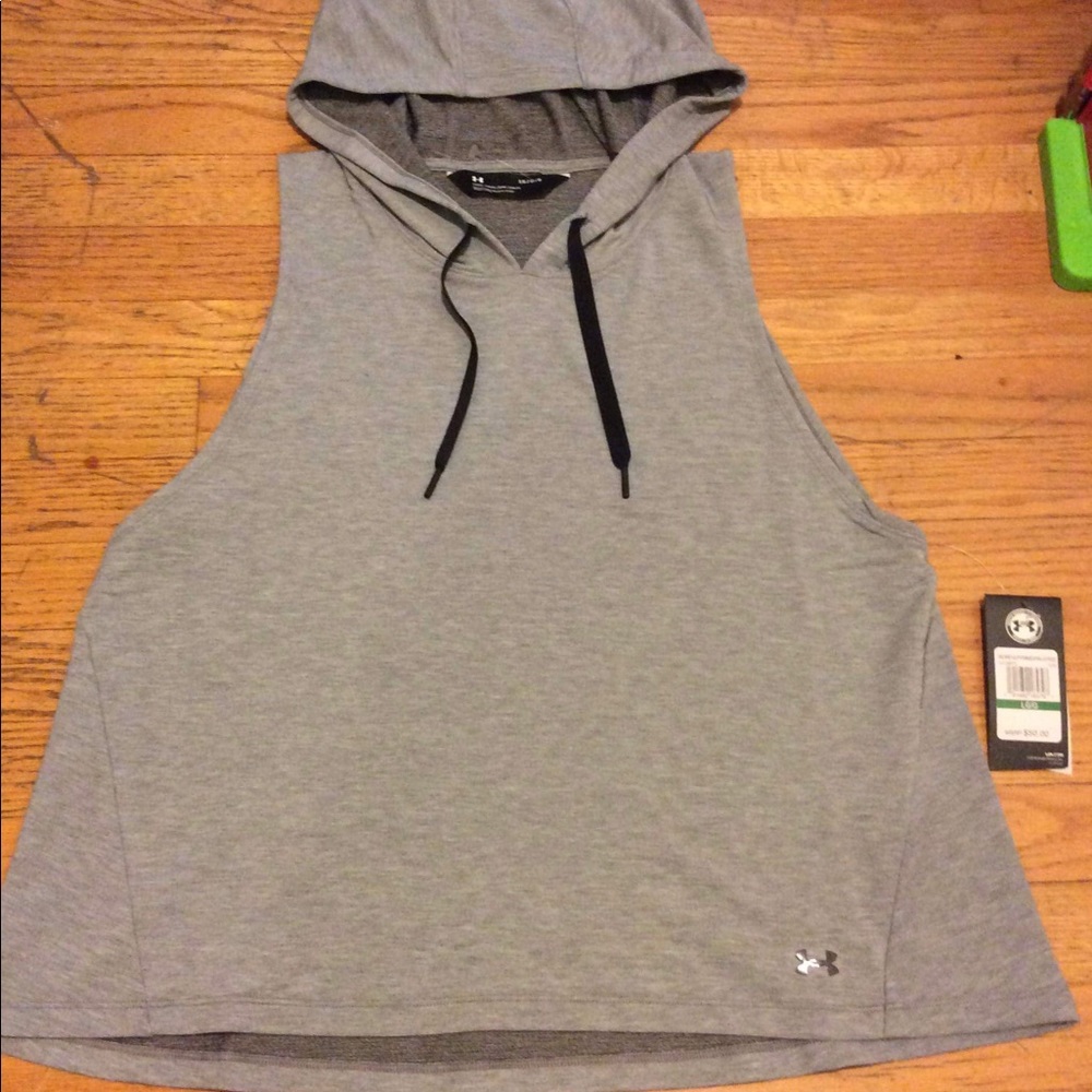 NWT Under Armour Muscle Tee w/ hood sz Large